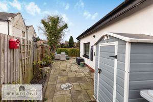 Courtyard Garden- click for photo gallery